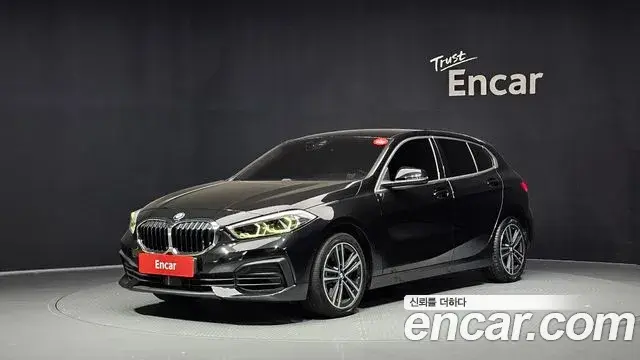 BMW 1-Series 120i Advantage 2022
