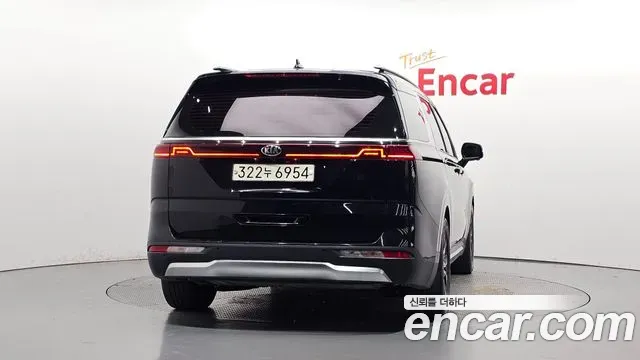 Kia Carnival Diesel 9-Seater Signature 2021 — фото 4