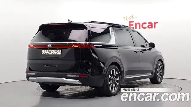 Kia Carnival Diesel 9-Seater Signature 2021 — фото 2