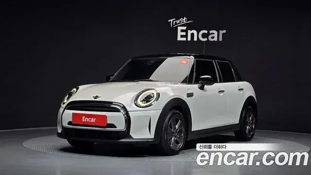 Mini Cooper 5Door Classic Third Generation 2023