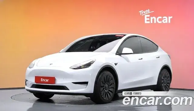 Tesla Model Y RWD 2024