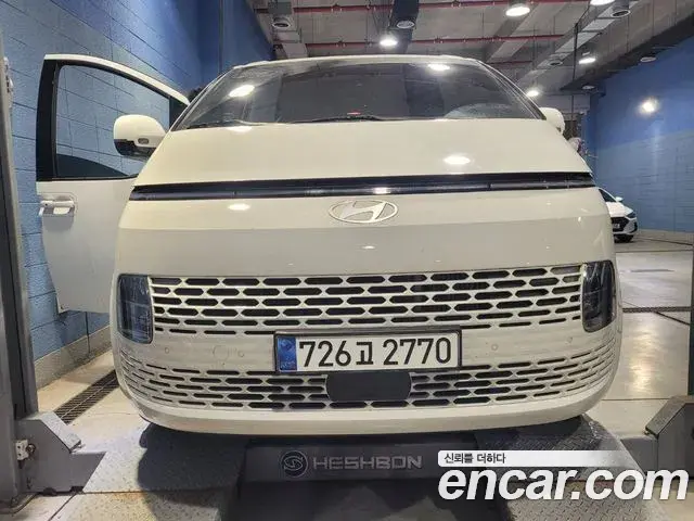 Hyundai Staria HEV 1.6 Tourer 11-Seater Modern 2025