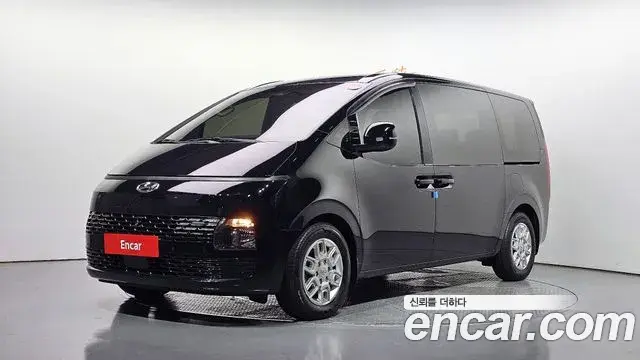 Hyundai Staria 4WD Tourer 9-Seater Modern 2022