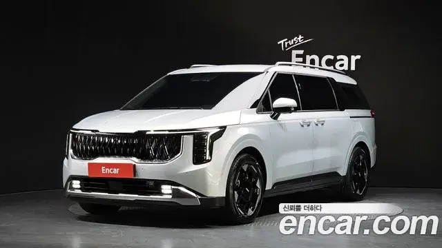 Kia Carnival Diesel 9-Seater Noblesse 2025