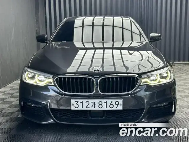 BMW 5-Series 530i M Sport Package Plus 2020