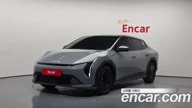 Kia EV4 Standard 2WD Earth 2025