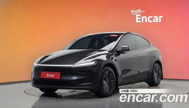 Tesla Model Y RWD 2025