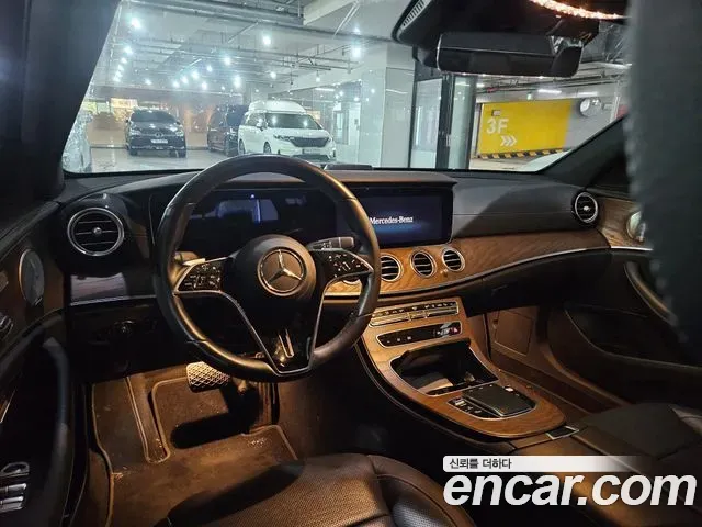 Mercedes-Benz E-Class E300e 4MATIC Exclusive 2021 — фото 3