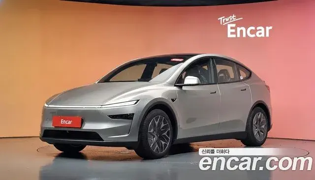 Tesla Model Y L Long Range AWD 2026