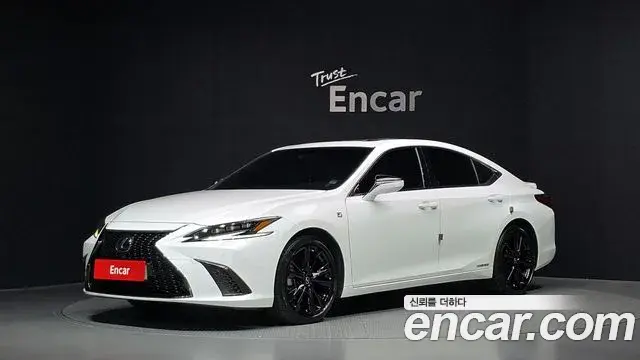 Lexus ES F-Sport 2022