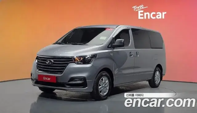 Hyundai Starex Van 3-Seater Smart 2020