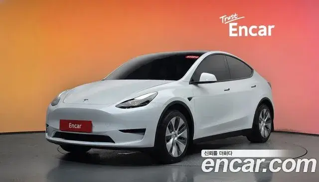 Tesla Model Y RWD 2024