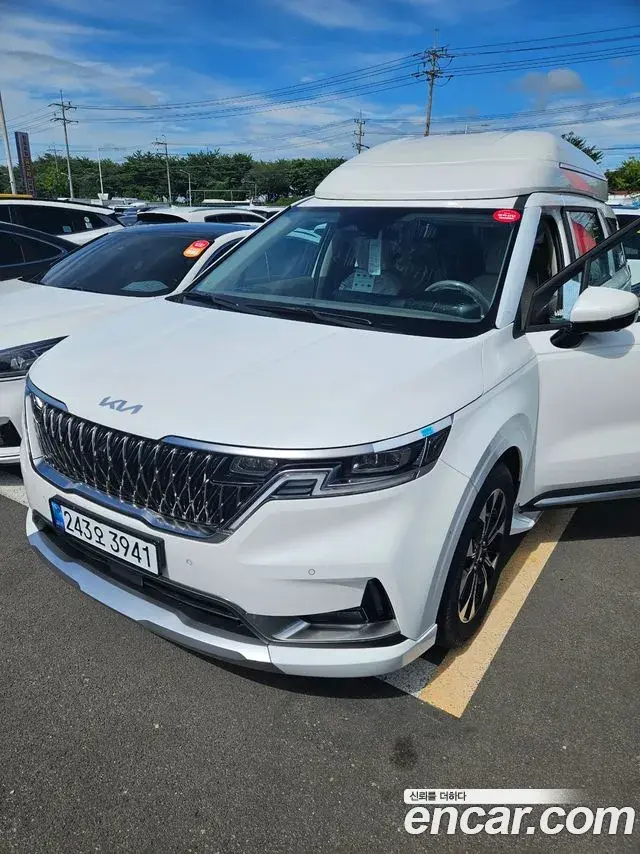Kia Carnival Gasoline 9-Seater Hi-Limousine Signature 2023
