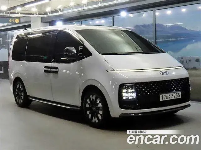 Hyundai Staria HEV 1.6 Lounge 9-Seater Mobility 2024