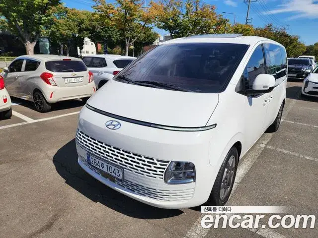 Hyundai Staria Tourer 9-Seater Modern 2024