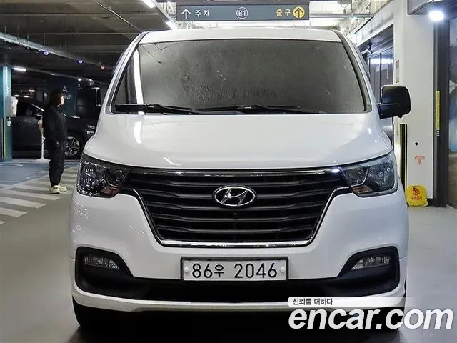 Hyundai Starex Van 3-Seater Smart 2020 — фото 2