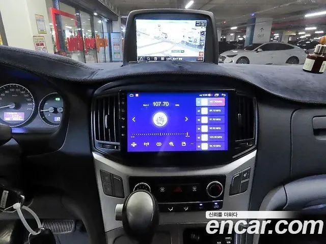 Hyundai Starex Van 3-Seater Smart 2020 — фото 11