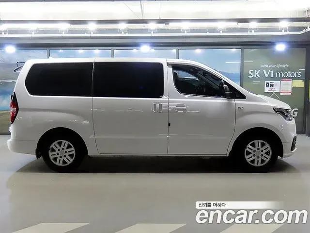 Hyundai Starex Van 3-Seater Smart 2020 — фото 3