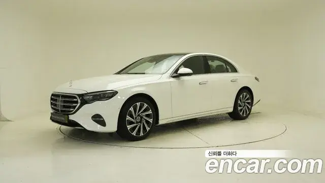 Mercedes-Benz E-Class E300 4MATIC Exclusive 2025