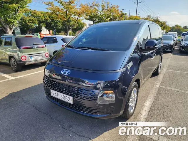 Hyundai Staria Tourer 11-Seater Modern 2021