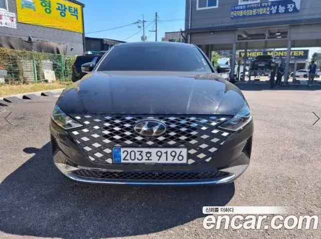 Hyundai Grandeur Le Blanc 2021