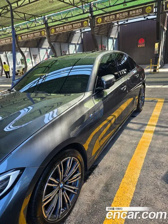 BMW 3-Series 320i M Sport 2022