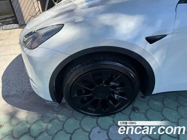 Tesla Model Y Standard Range RWD 2021 — фото 5