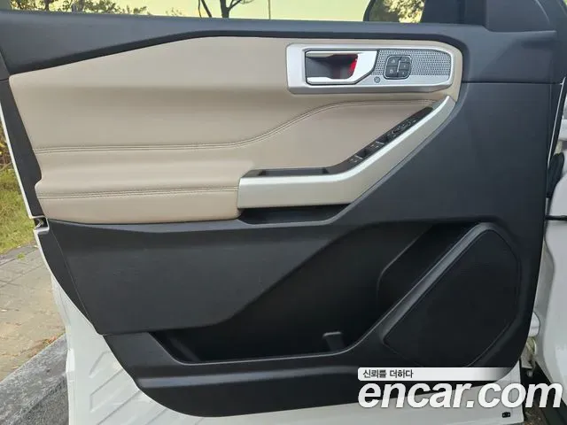 Ford Explorer 2.3 LimIted 4WD 2021 — фото 17