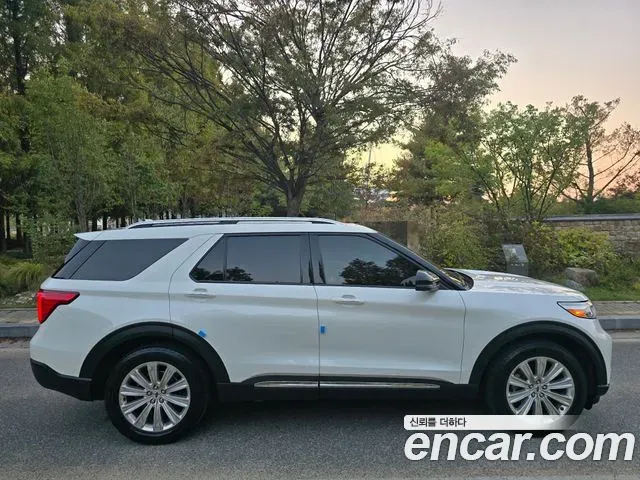 Ford Explorer 2.3 LimIted 4WD 2021 — фото 19