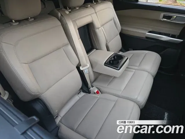 Ford Explorer 2.3 LimIted 4WD 2021 — фото 16