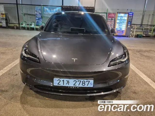 Tesla Model 3 RWD 2025