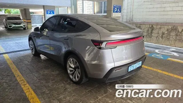 Tesla Model Y Long Range Launch Edition AWD 2025