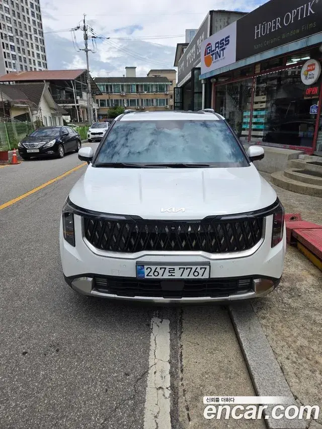 Kia Carnival HEV 9seater Signature 2025