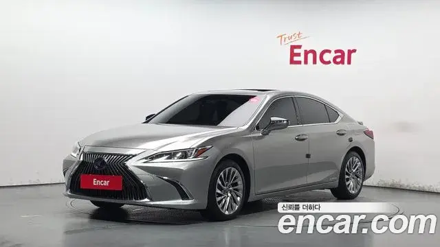 Lexus ES Luxury Plus 2019