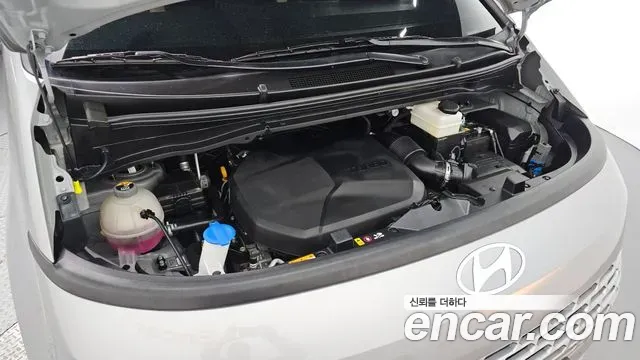 Hyundai Staria Cargo 3-Seater Modern 2024 — фото 6