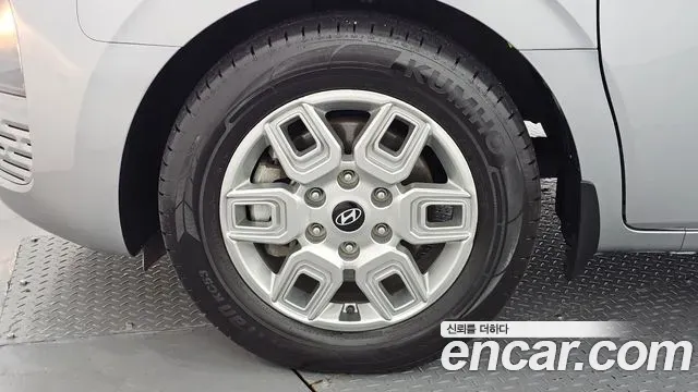 Hyundai Staria Cargo 3-Seater Modern 2024 — фото 5