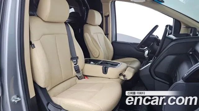 Hyundai Staria Cargo 3-Seater Modern 2024 — фото 27