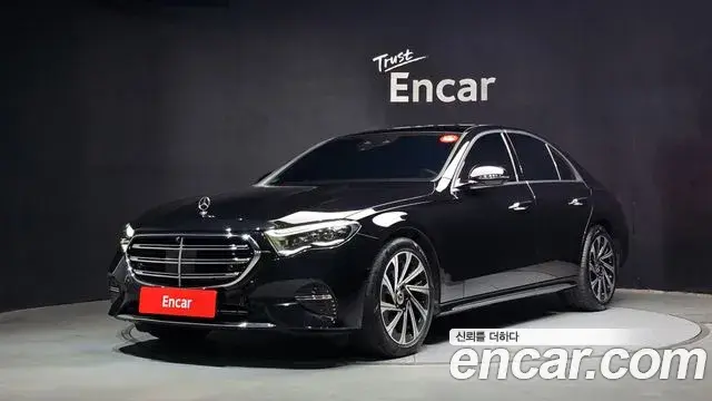 Mercedes-Benz E-Class E300 4MATIC Exclusive 2024