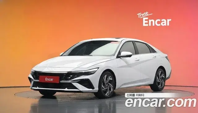 Hyundai AVANTE 1.6 Inspiration 2024