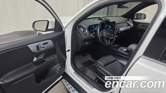 Mercedes-Benz GLB-Class GLB200 d 2021 — фото 10