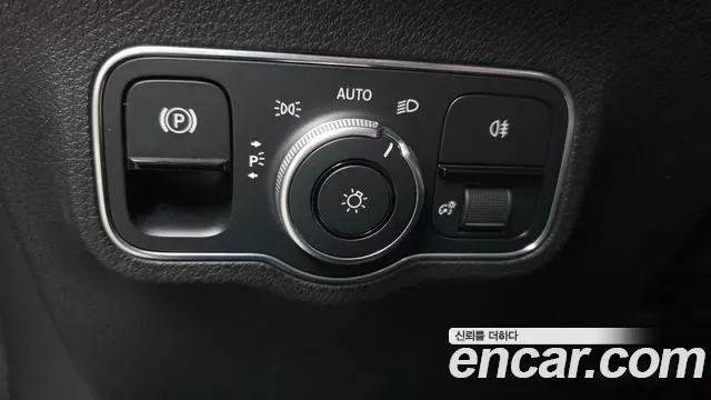 Mercedes-Benz GLB-Class GLB200 d 2021 — фото 27
