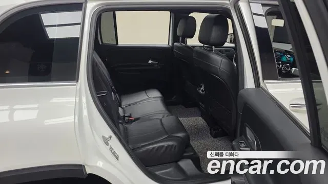 Mercedes-Benz GLB-Class GLB200 d 2021 — фото 12