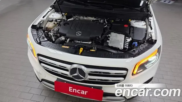 Mercedes-Benz GLB-Class GLB200 d 2021 — фото 6