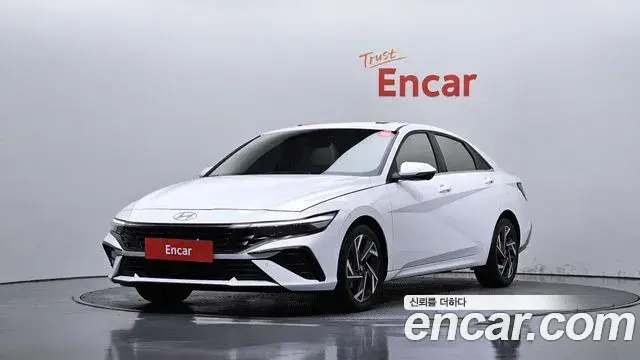 Hyundai AVANTE 1.6 Inspiration 2024