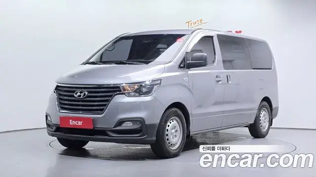 Hyundai Starex Van 3-Seater Style 2019
