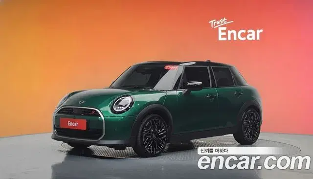 Mini Cooper 5 Door Favoured 2024