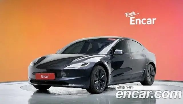 Tesla Model 3 RWD 2025