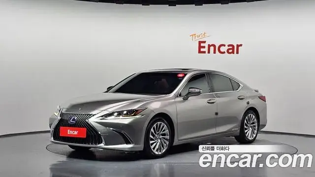 Lexus ES Executive 2021