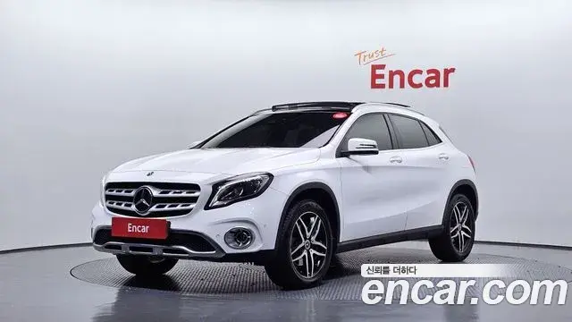 Mercedes-Benz GLA-Class GLA220 Premium 2019