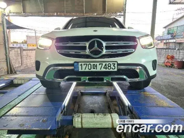 Mercedes-Benz GLC-Class GLC300e 4MATIC 2021